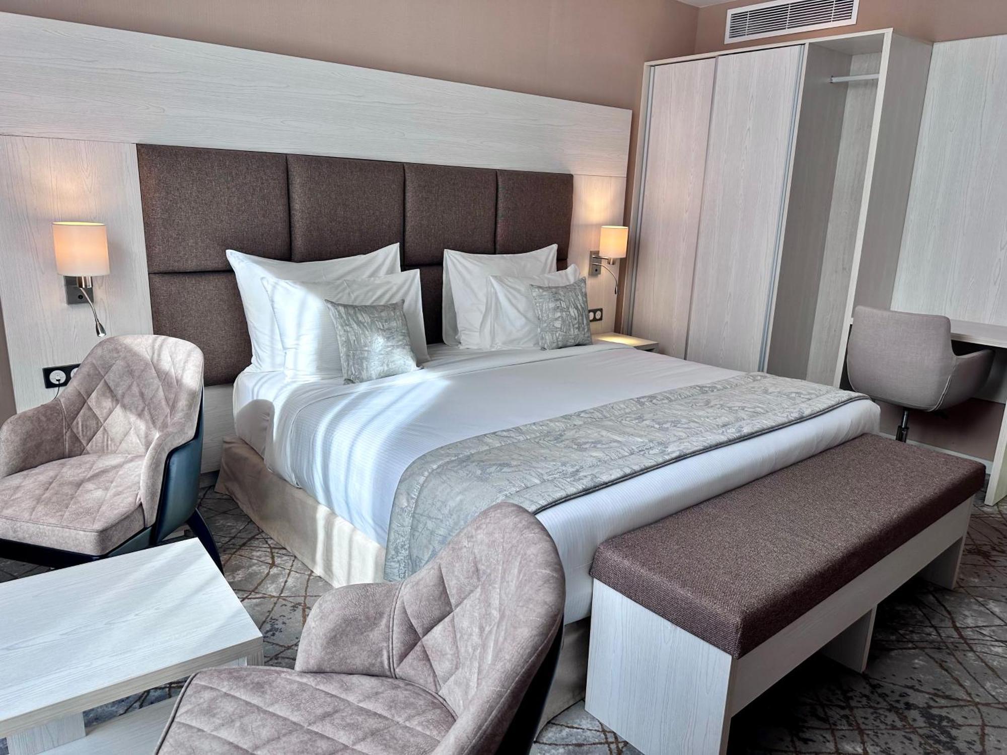 2H Hotel Oran Eksteriør billede