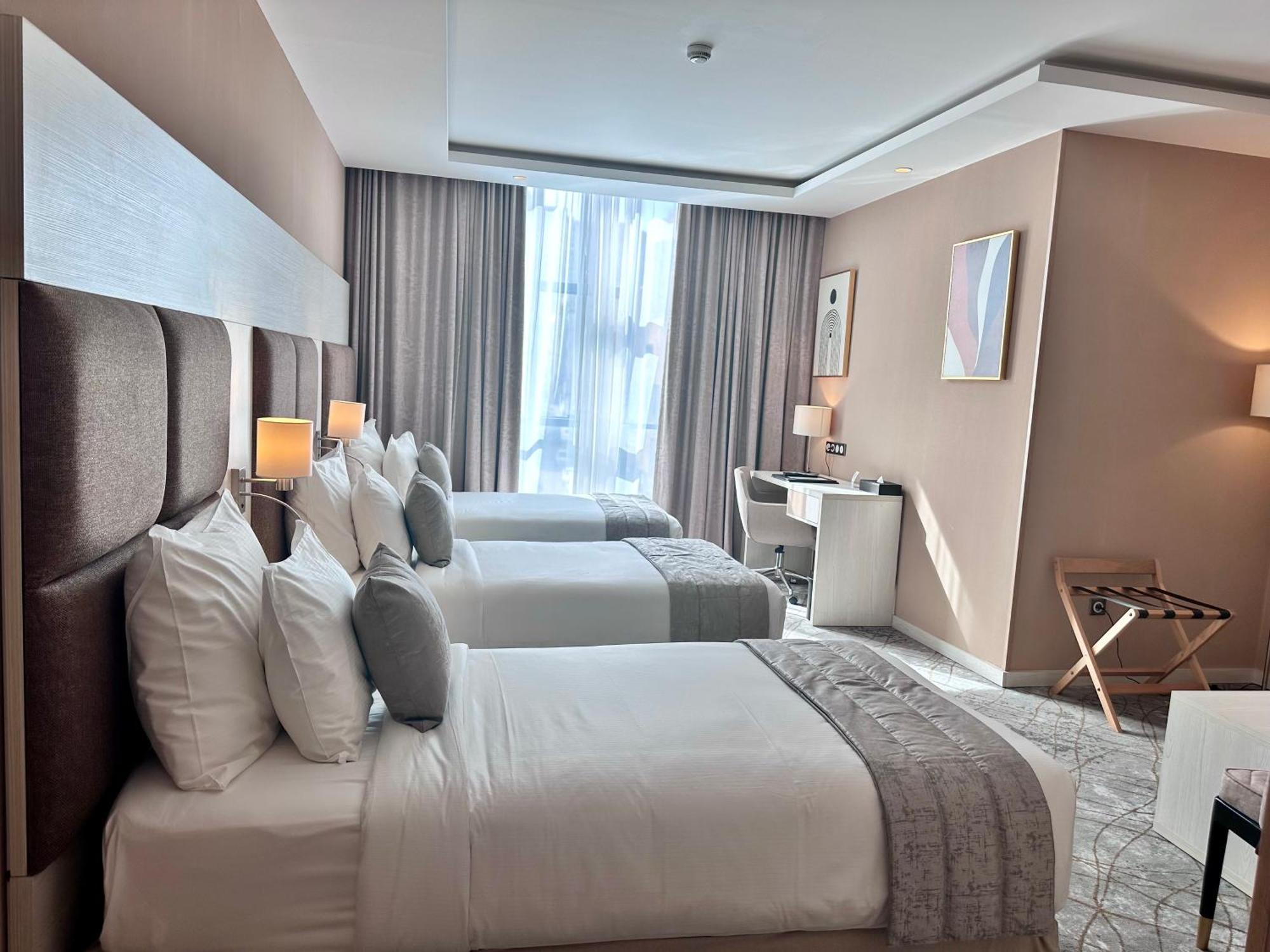 2H Hotel Oran Eksteriør billede
